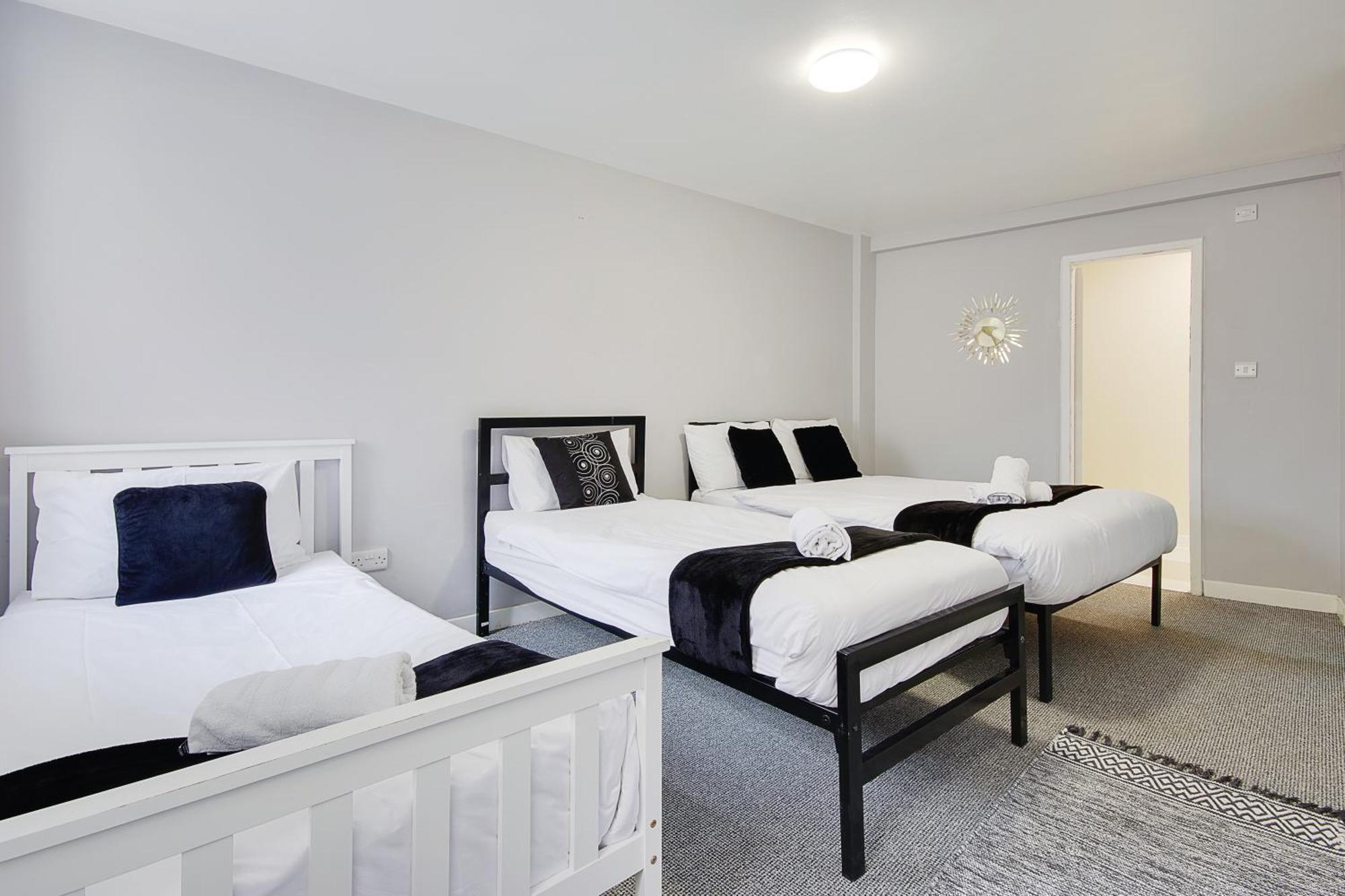 בורנמות' Azure Beach Hotel מראה חיצוני תמונה