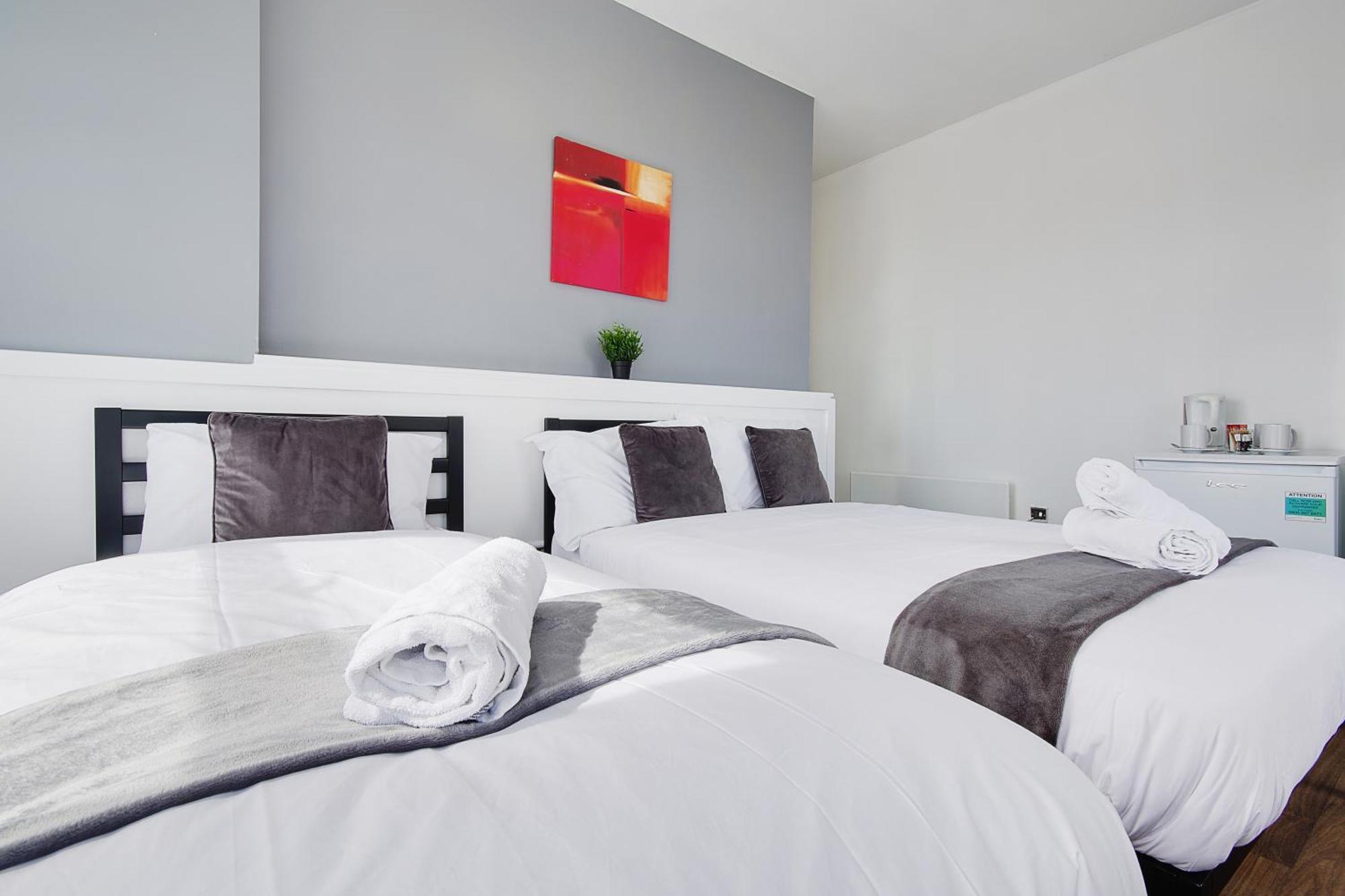 בורנמות' Azure Beach Hotel מראה חיצוני תמונה